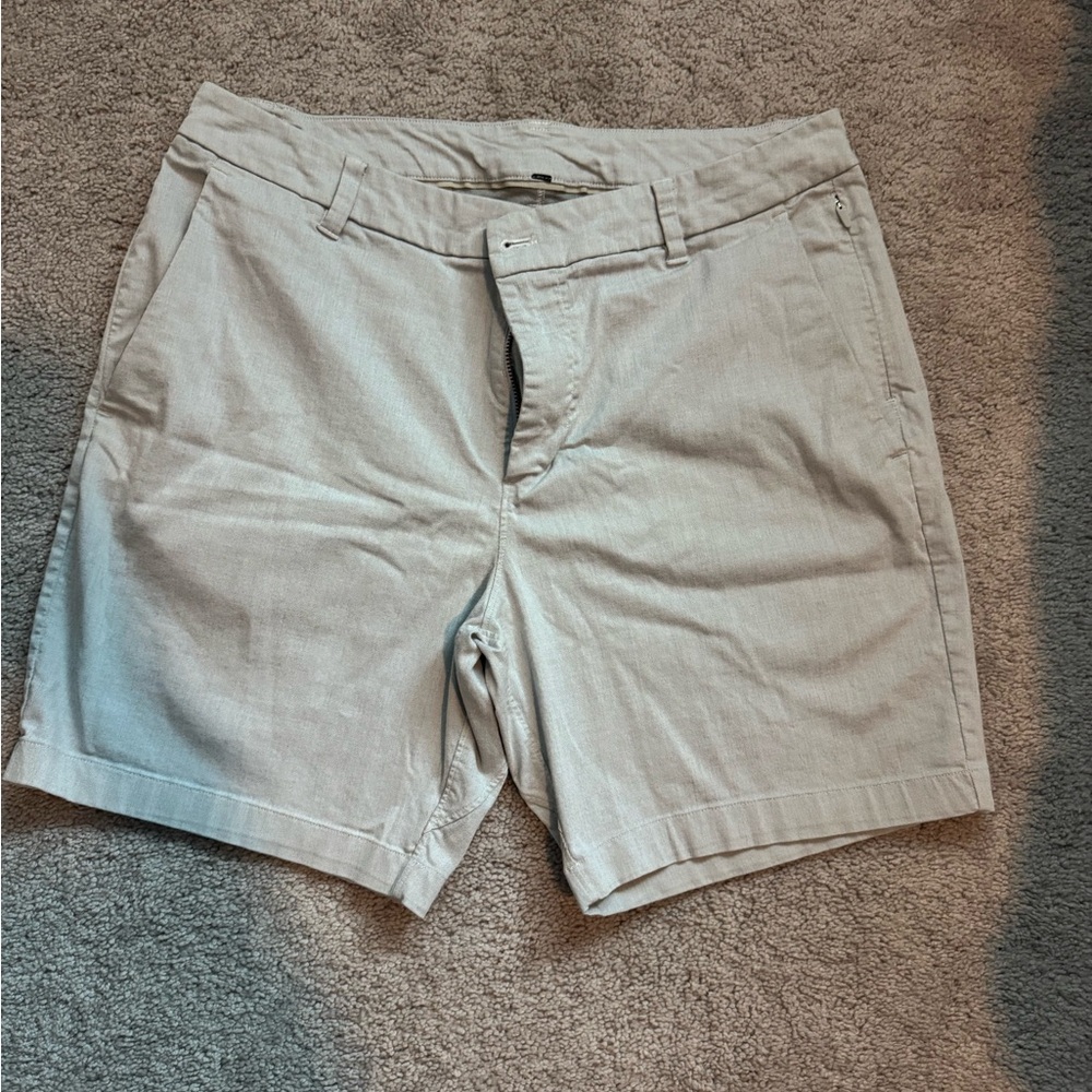Men's Classic Gray/tan Shorts